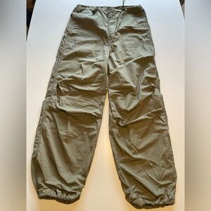 💚 Y2K Vibes! Levi's Baggy Parachute Pants - Olive/Khaki 💚